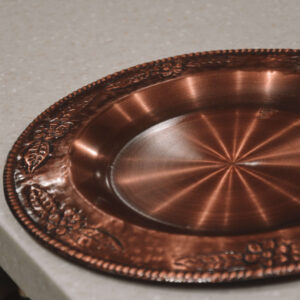 Медная тарелка с украшением, диаметр 30 см